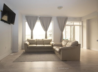 639 Pollock Grove E • Peterborough, ON photo 5