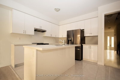 639 Pollock Grove E • Peterborough, ON photo 8