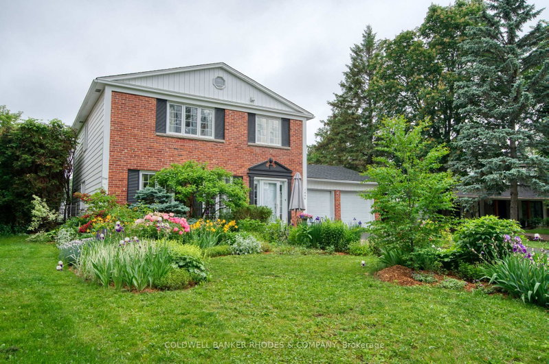 1666 Amberdale Crescent