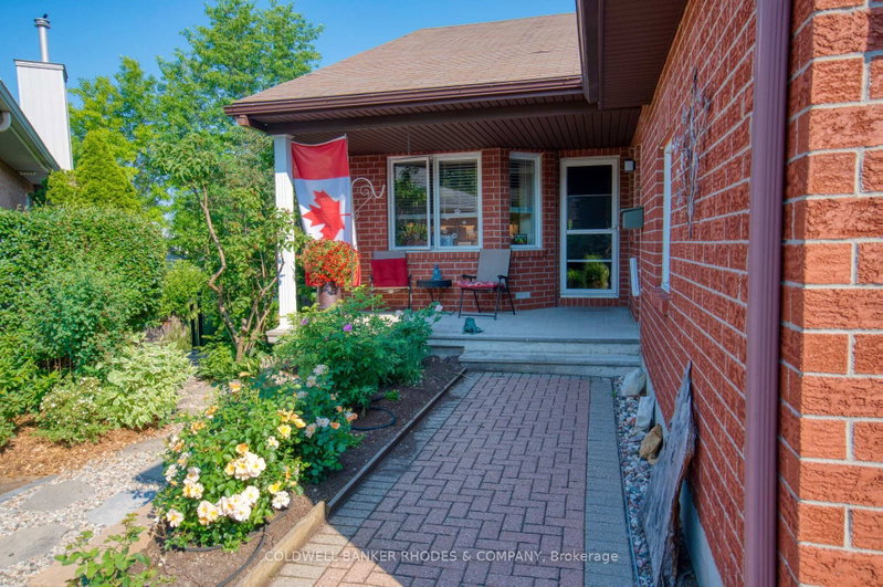 77 Quinterra Court