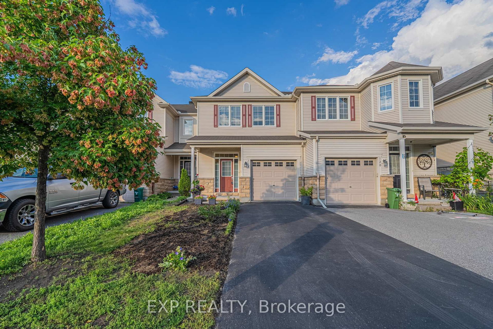 118 Laramie Crescent • Ottawa, ON photo 1