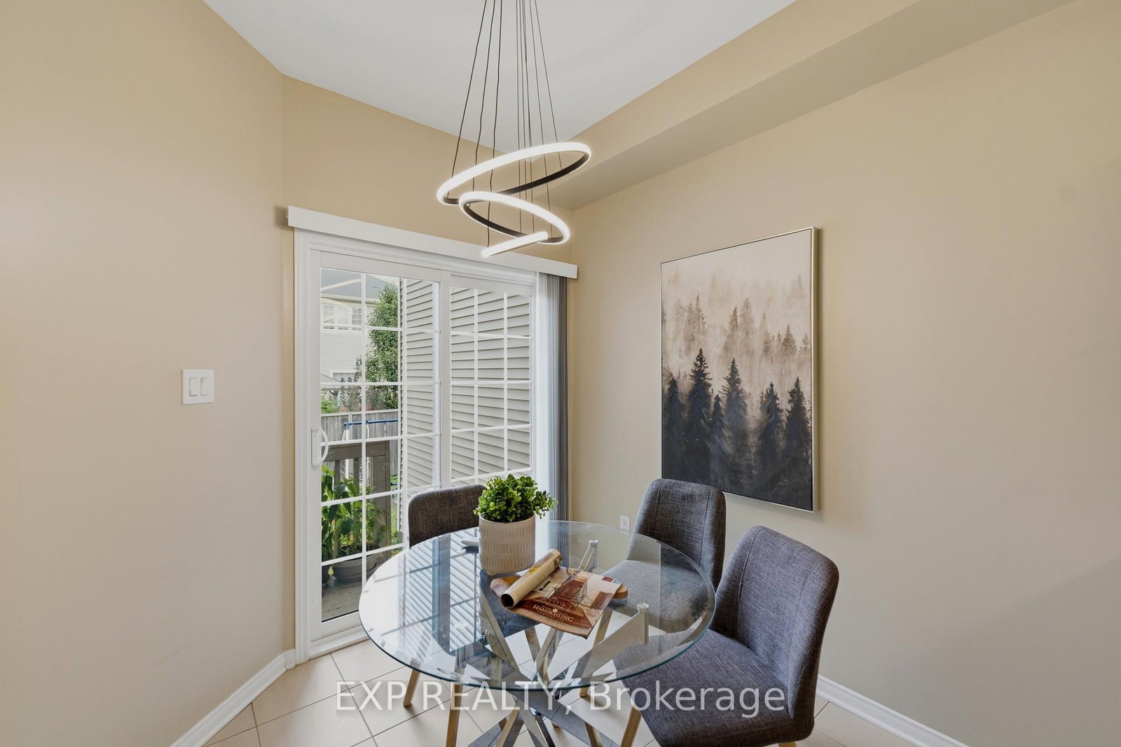 118 Laramie Crescent • Ottawa, ON photo 12