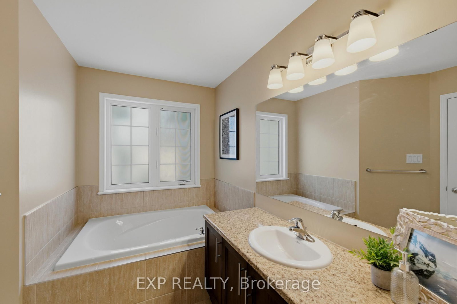 118 Laramie Crescent • Ottawa, ON photo 23