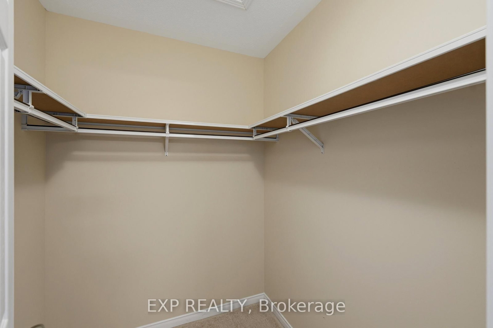 118 Laramie Crescent • Ottawa, ON photo 24