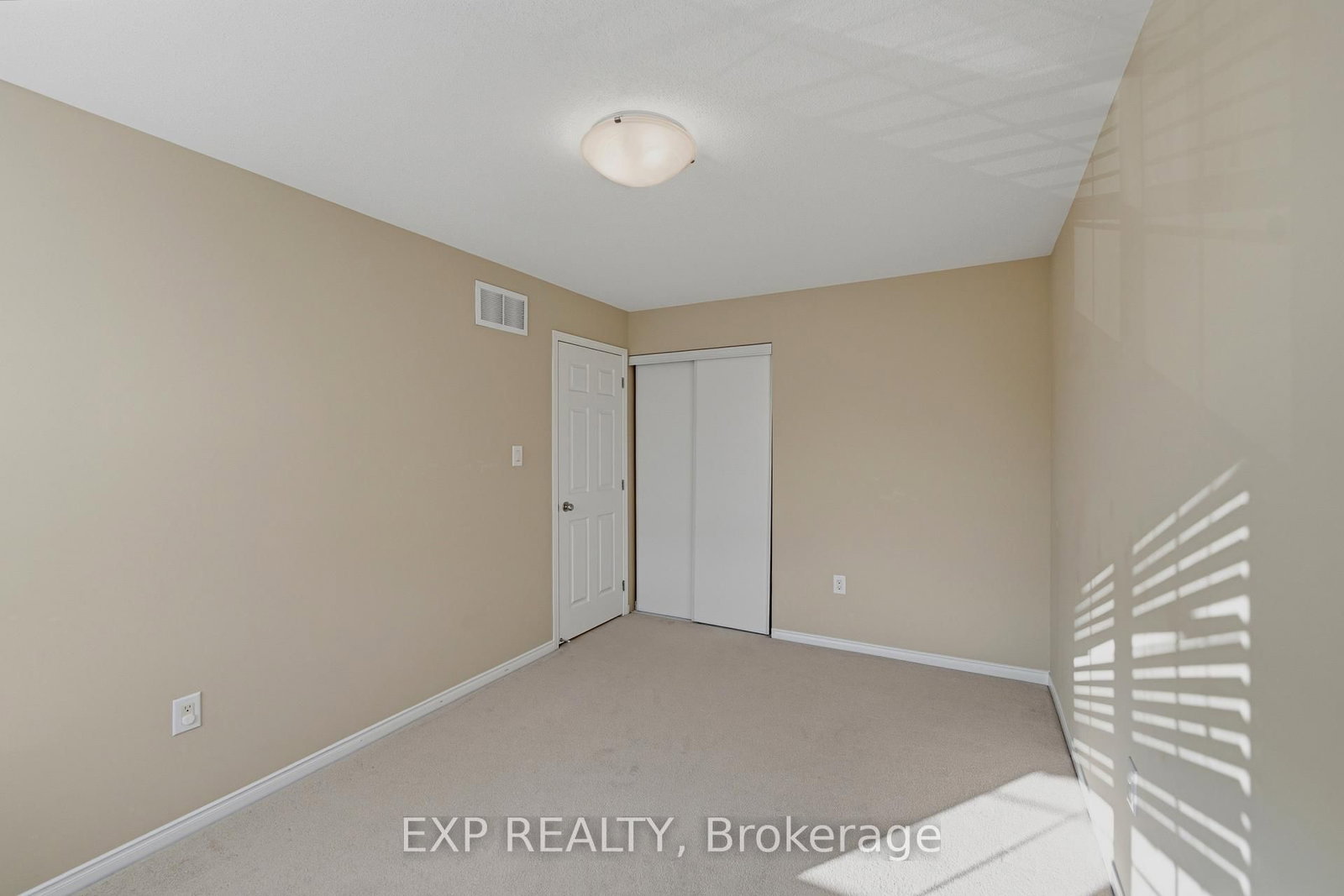 118 Laramie Crescent • Ottawa, ON photo 28