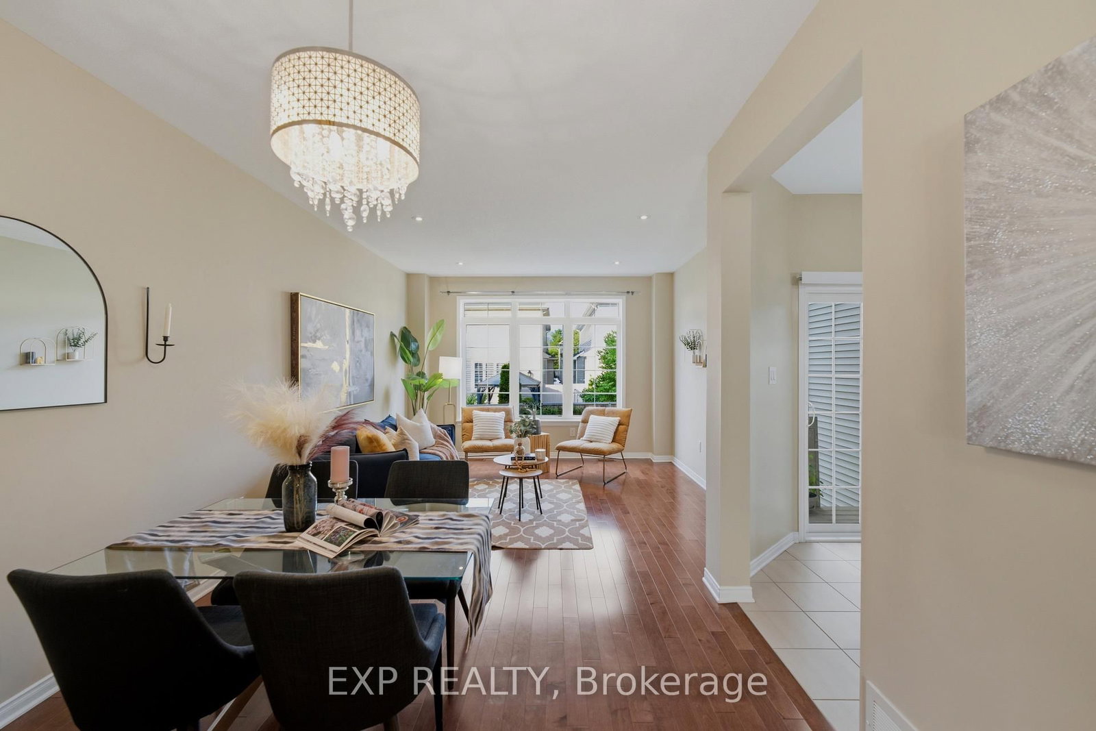 118 Laramie Crescent • Ottawa, ON photo 7
