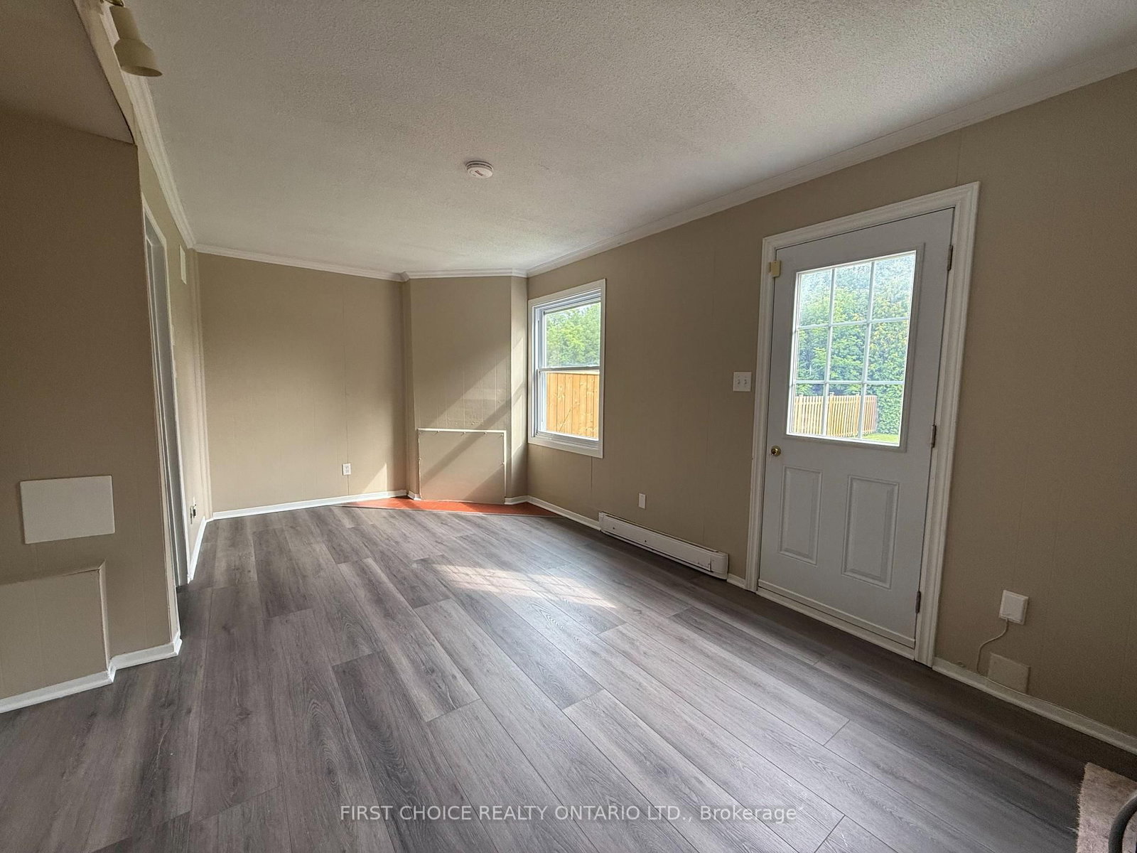 32 Appleby Private N • Ottawa, ON photo 21