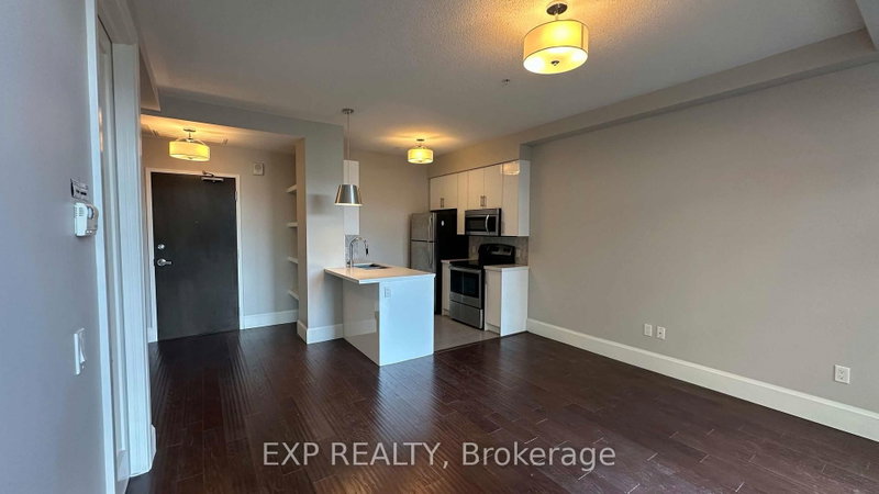 512 - 112 King Street E