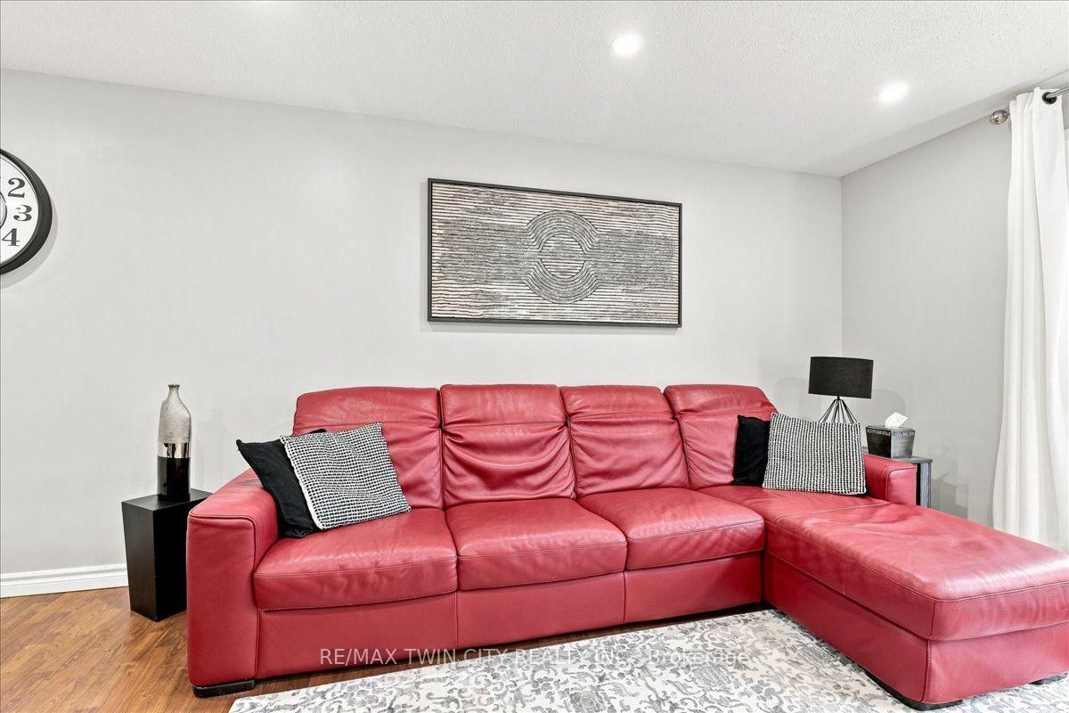 65 GLAMIS Road • Cambridge, ON photo 17
