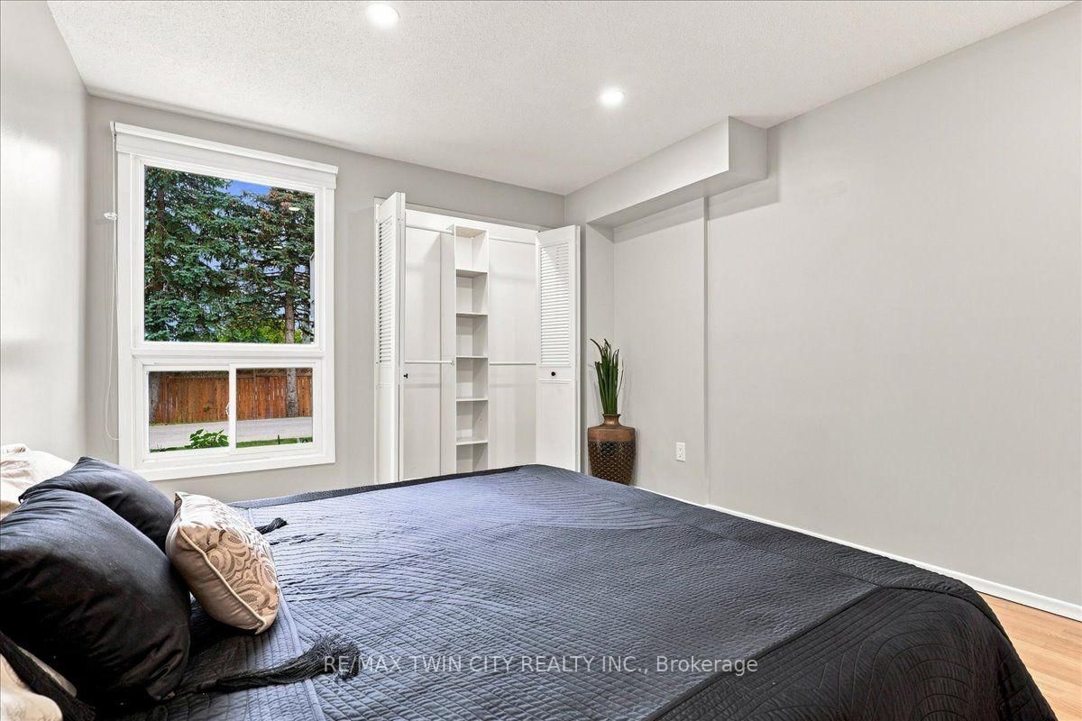 65 GLAMIS Road • Cambridge, ON photo 21