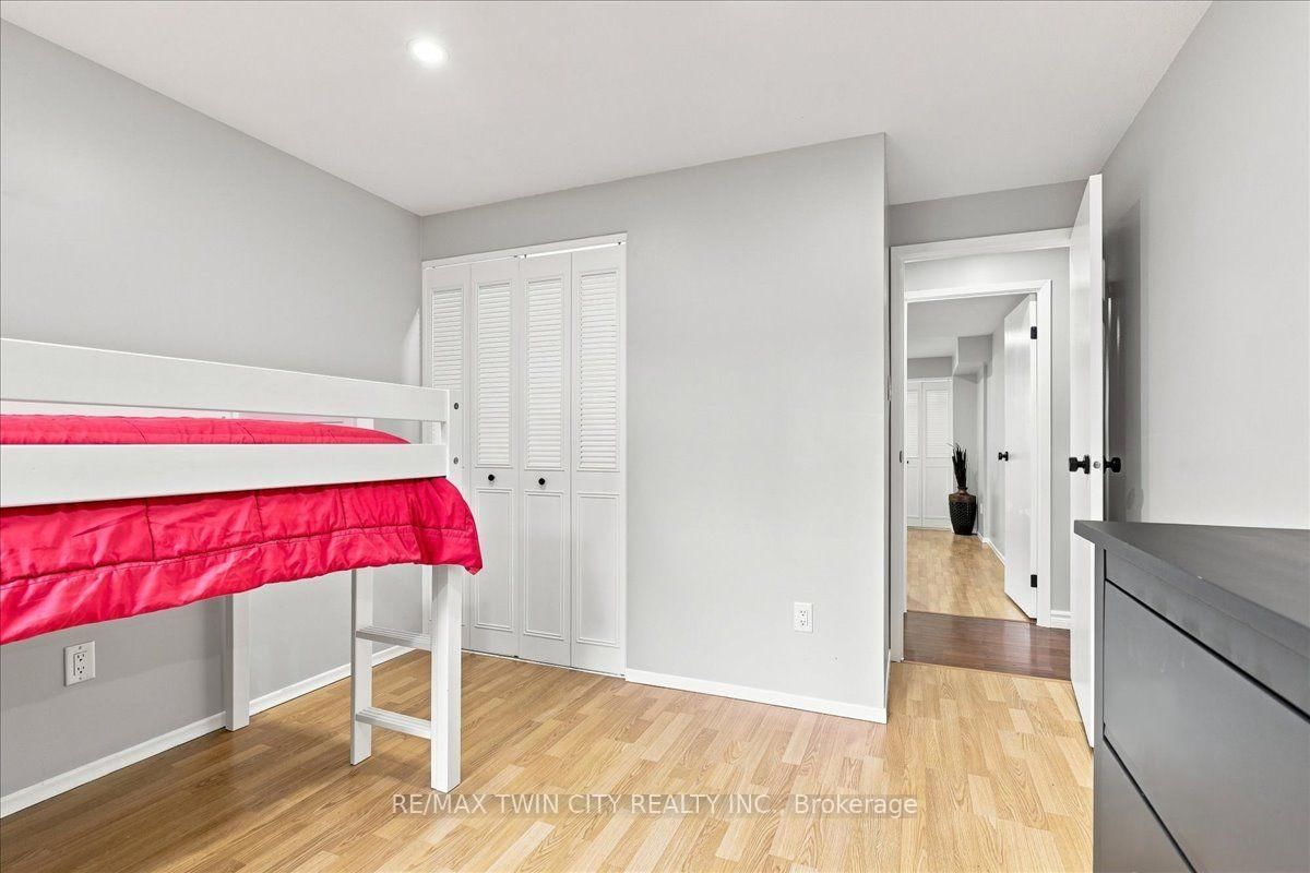 65 GLAMIS Road • Cambridge, ON photo 22