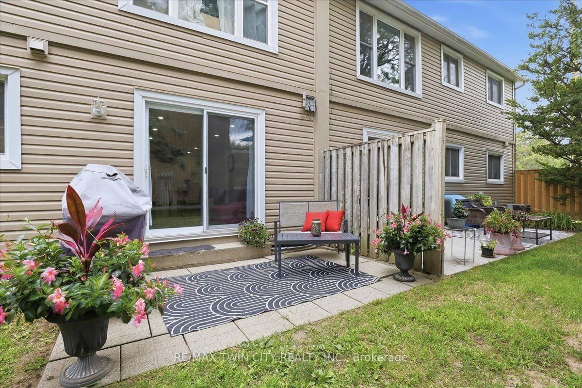 65 GLAMIS Road • Cambridge, ON photo 33