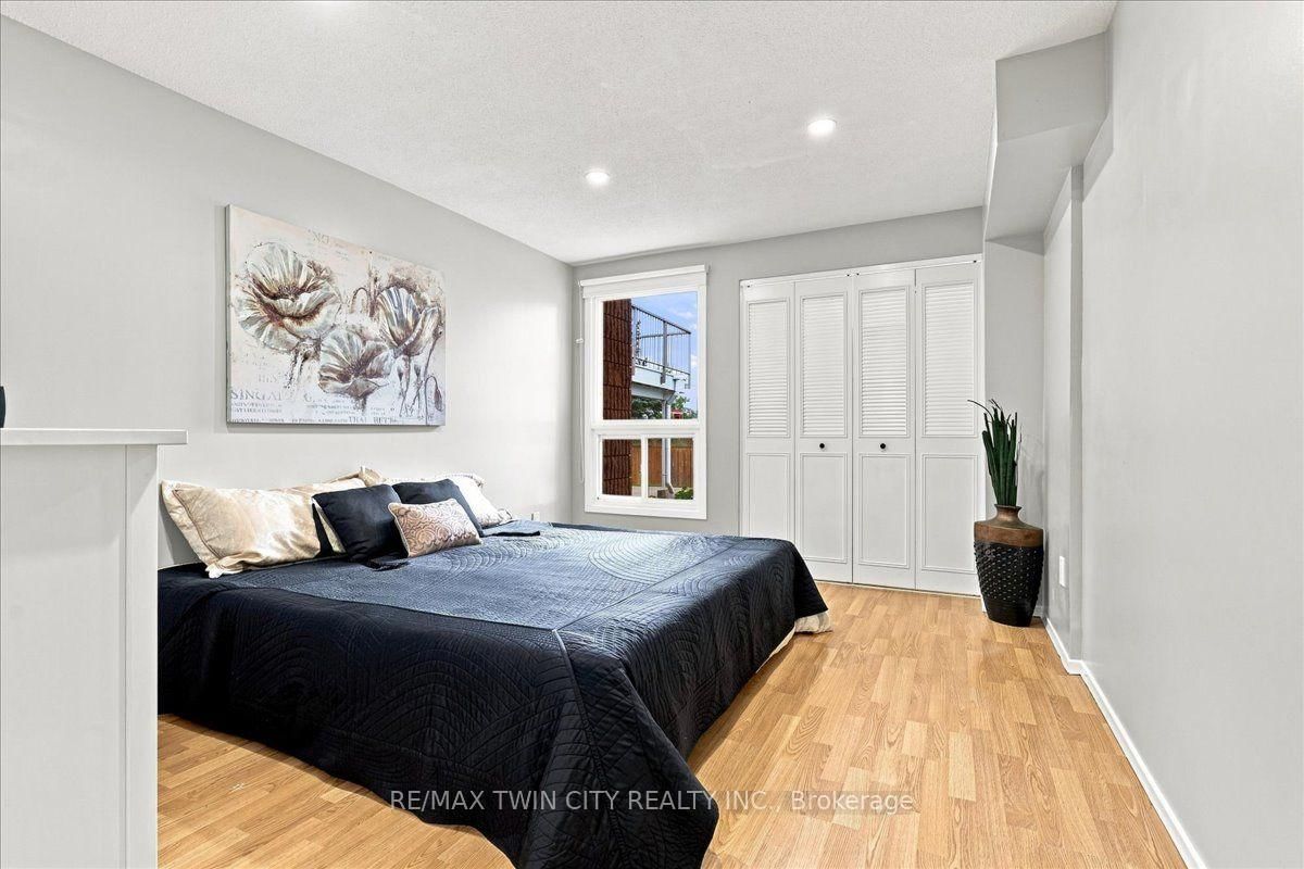 65 GLAMIS Road • Cambridge, ON photo 34