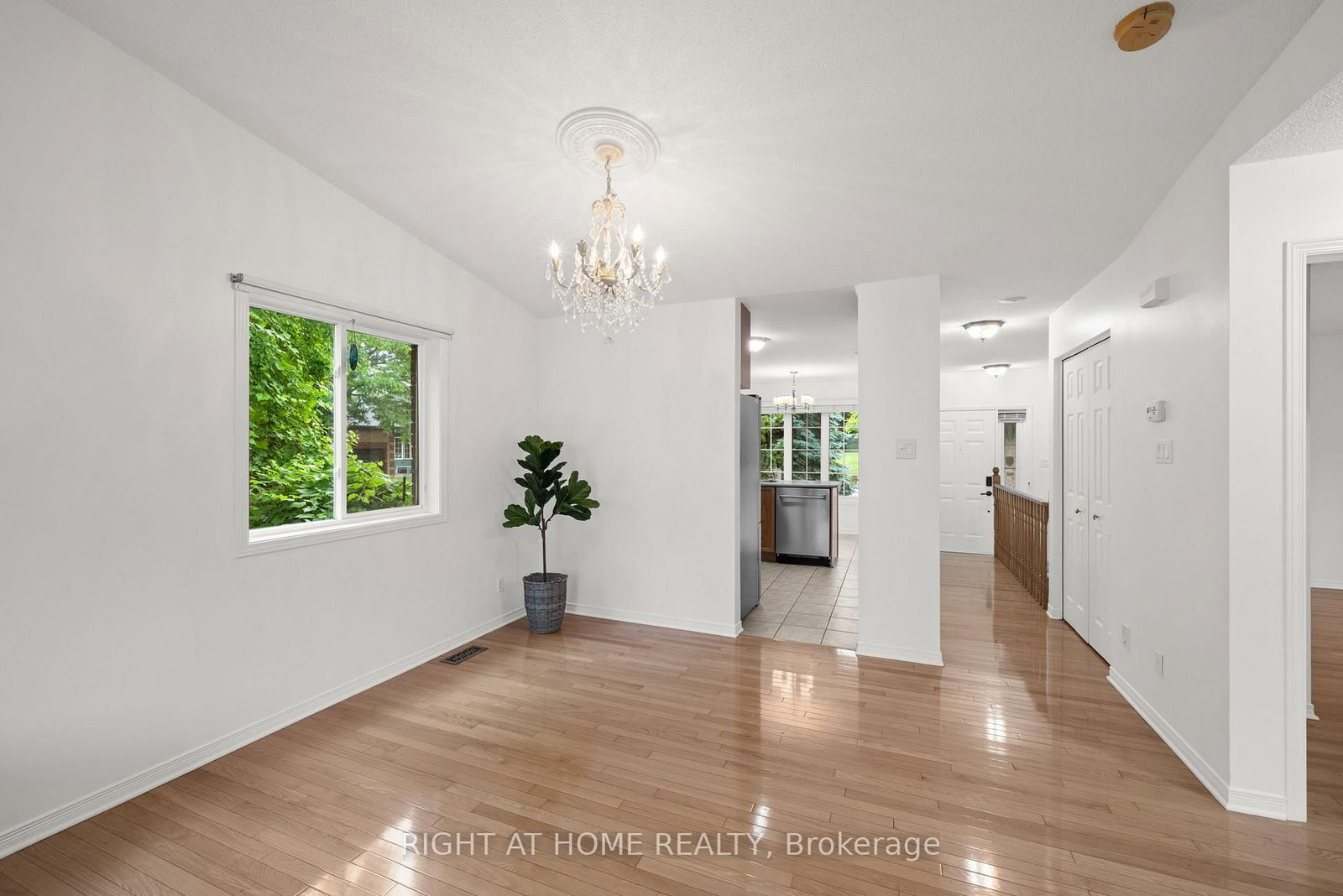 120 Grandpark Circle • Ottawa, ON photo 14