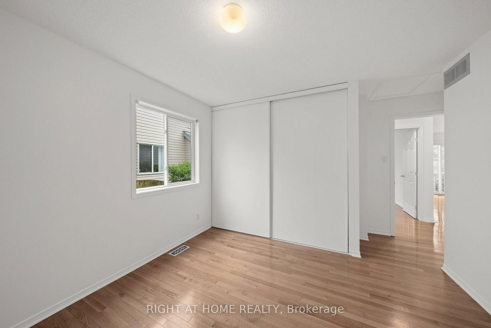 120 Grandpark Circle • Ottawa, ON photo 20