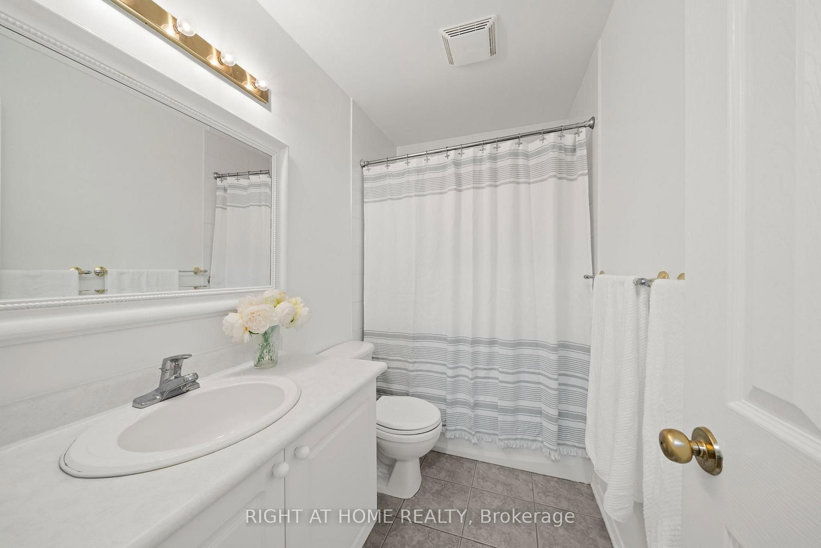 120 Grandpark Circle • Ottawa, ON photo 21