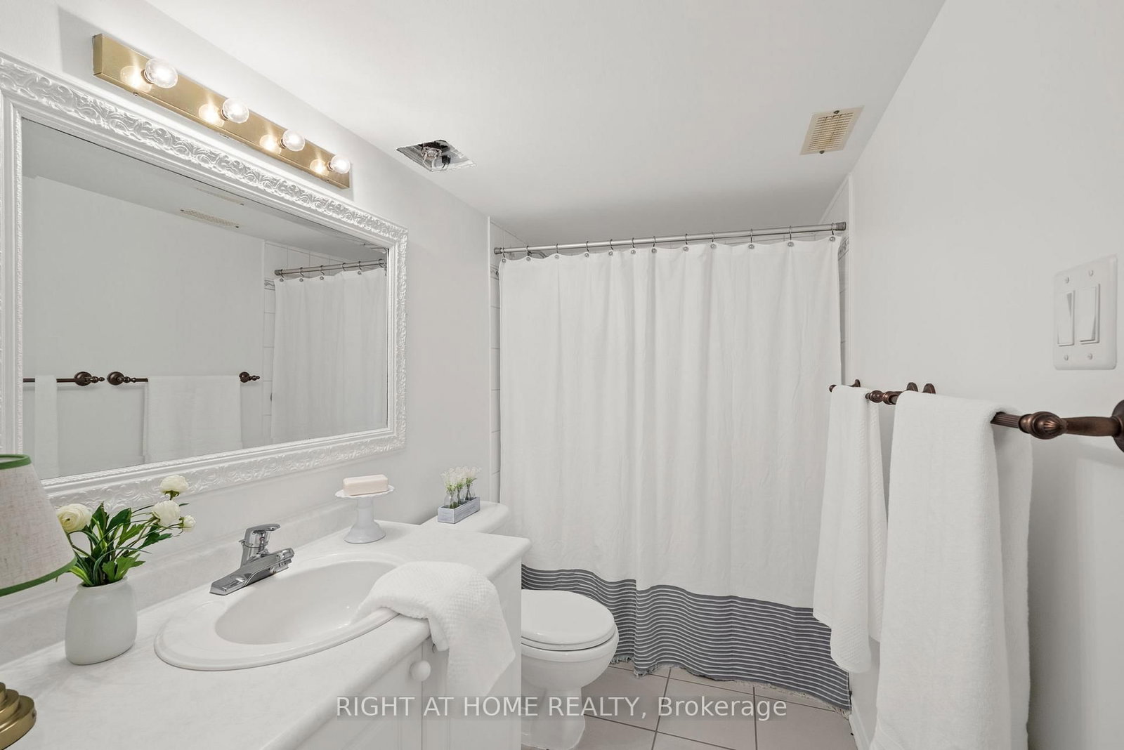 120 Grandpark Circle • Ottawa, ON photo 25