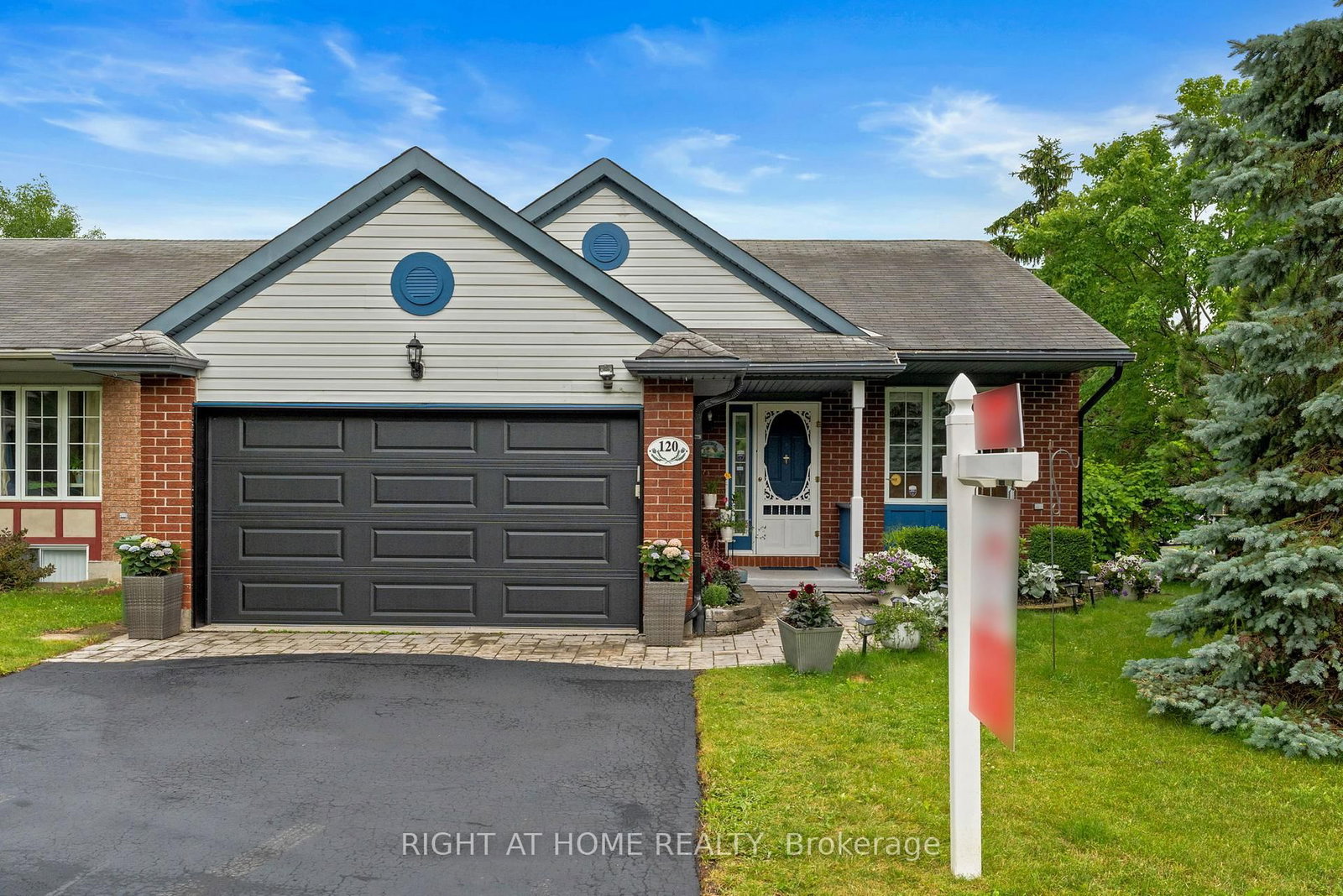 120 Grandpark Circle • Ottawa, ON photo 3