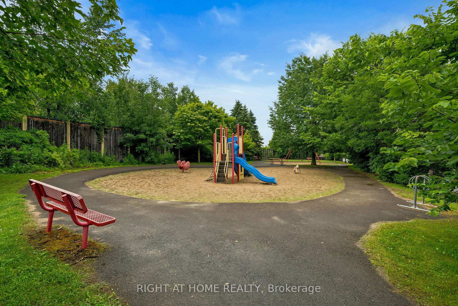 120 Grandpark Circle • Ottawa, ON photo 33