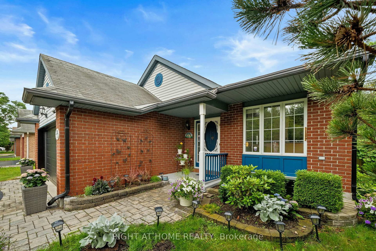 120 Grandpark Circle • Ottawa, ON photo 4