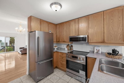 120 Grandpark Circle • Ottawa, ON photo 8