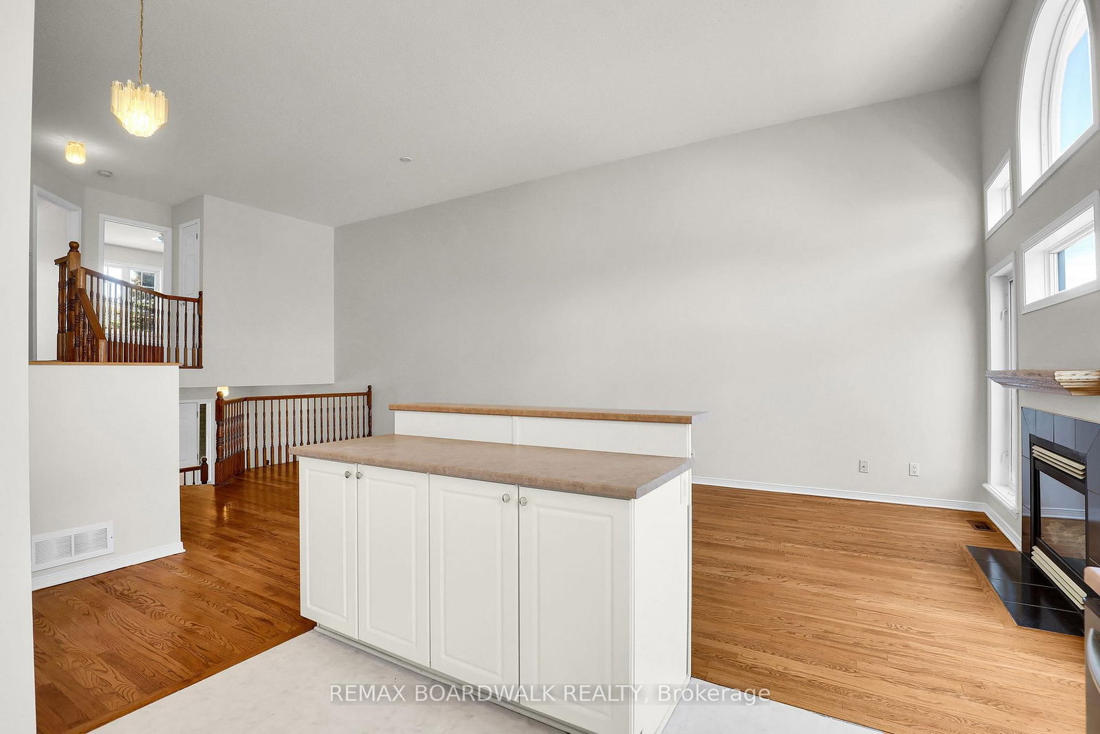 5 Maple Park Private • Ottawa, ON photo 15