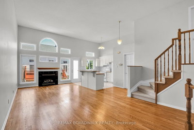 5 Maple Park Private • Ottawa, ON photo 2