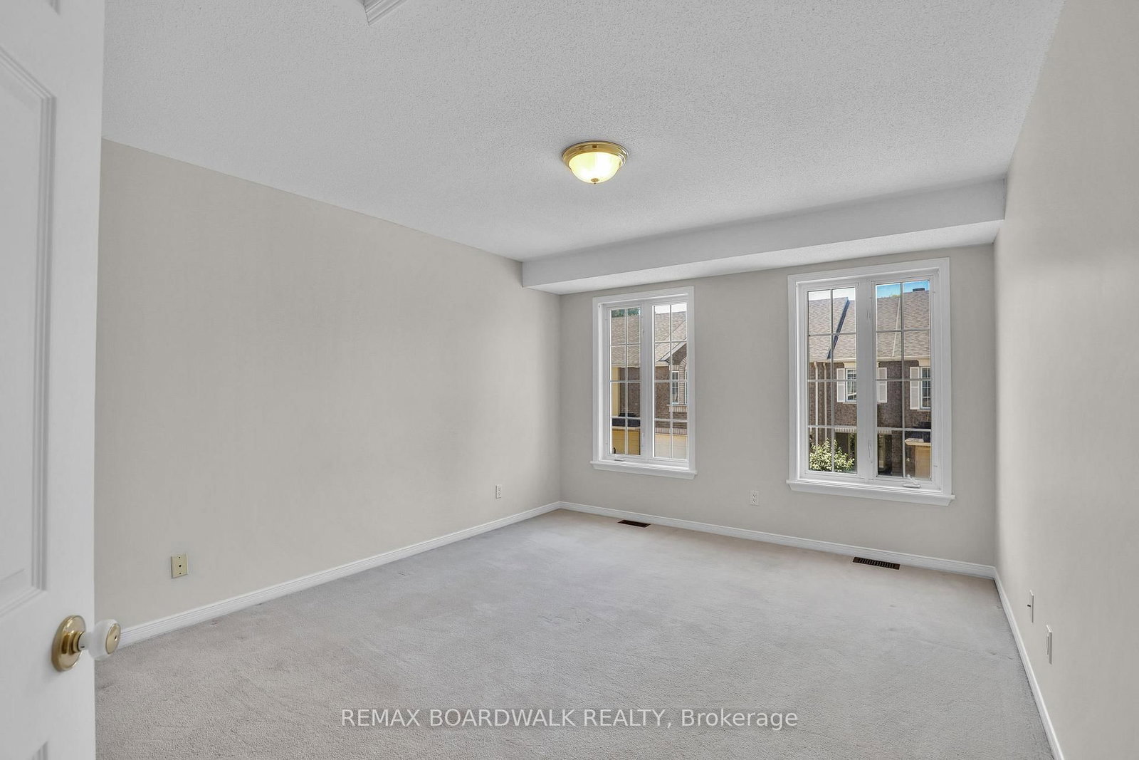 5 Maple Park Private • Ottawa, ON photo 20