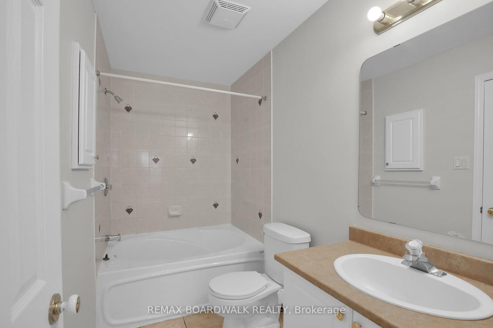 5 Maple Park Private • Ottawa, ON photo 23