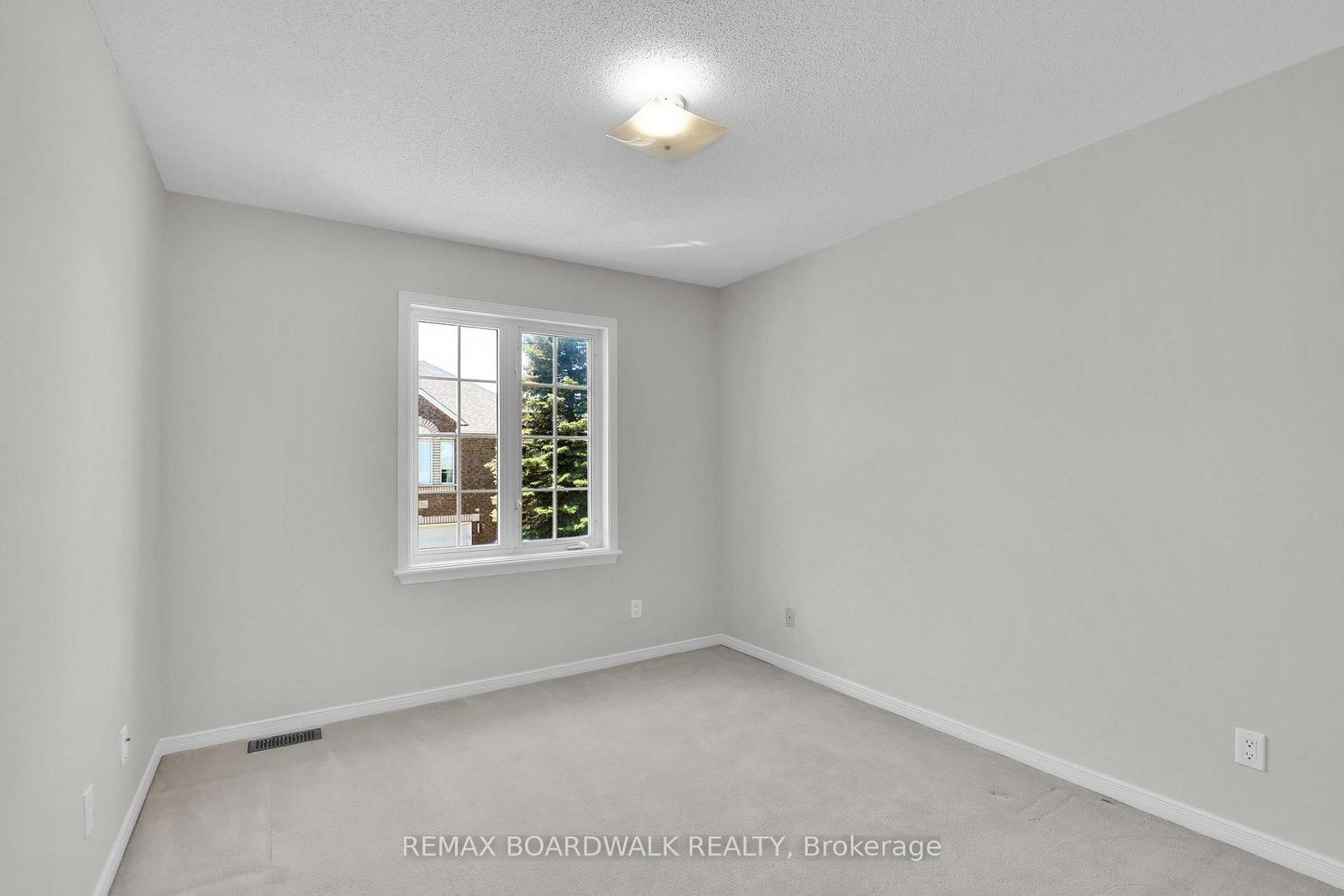 5 Maple Park Private • Ottawa, ON photo 25