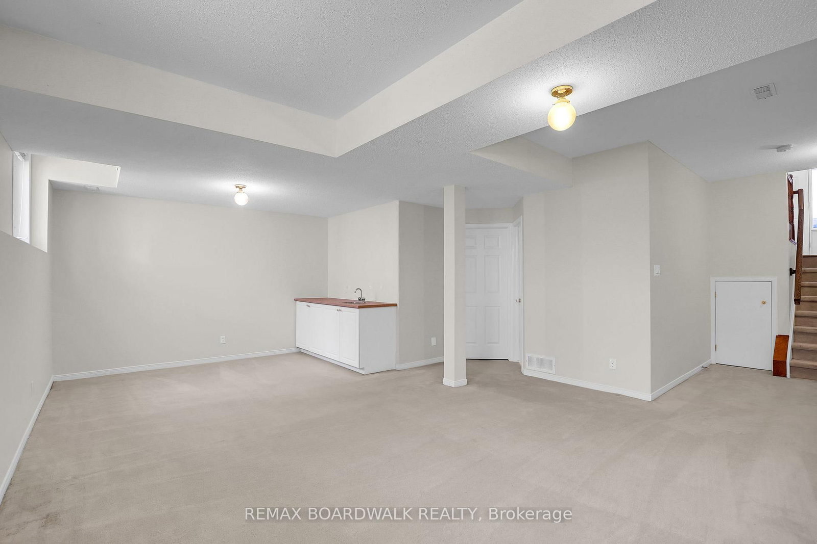 5 Maple Park Private • Ottawa, ON photo 27