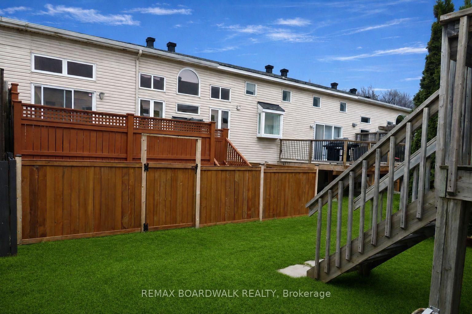 5 Maple Park Private • Ottawa, ON photo 35