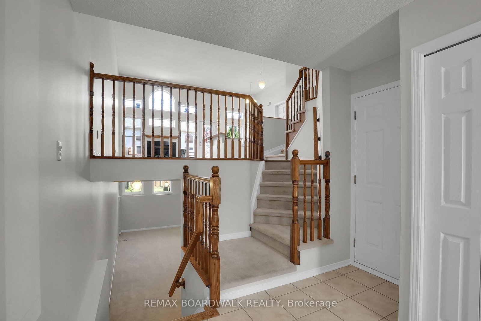 5 Maple Park Private • Ottawa, ON photo 7
