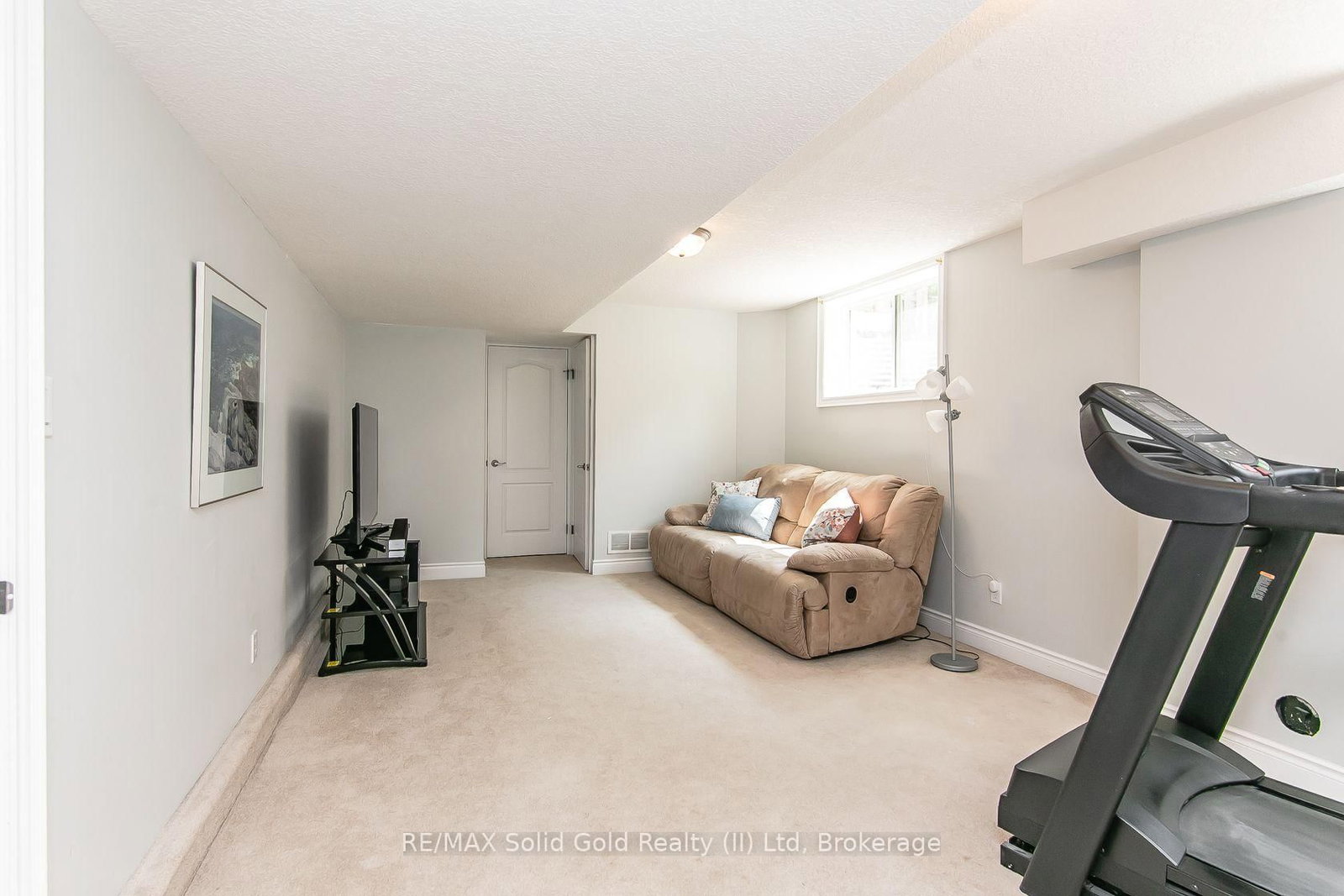 563 Woolgrass Avenue • Waterloo, ON photo 4