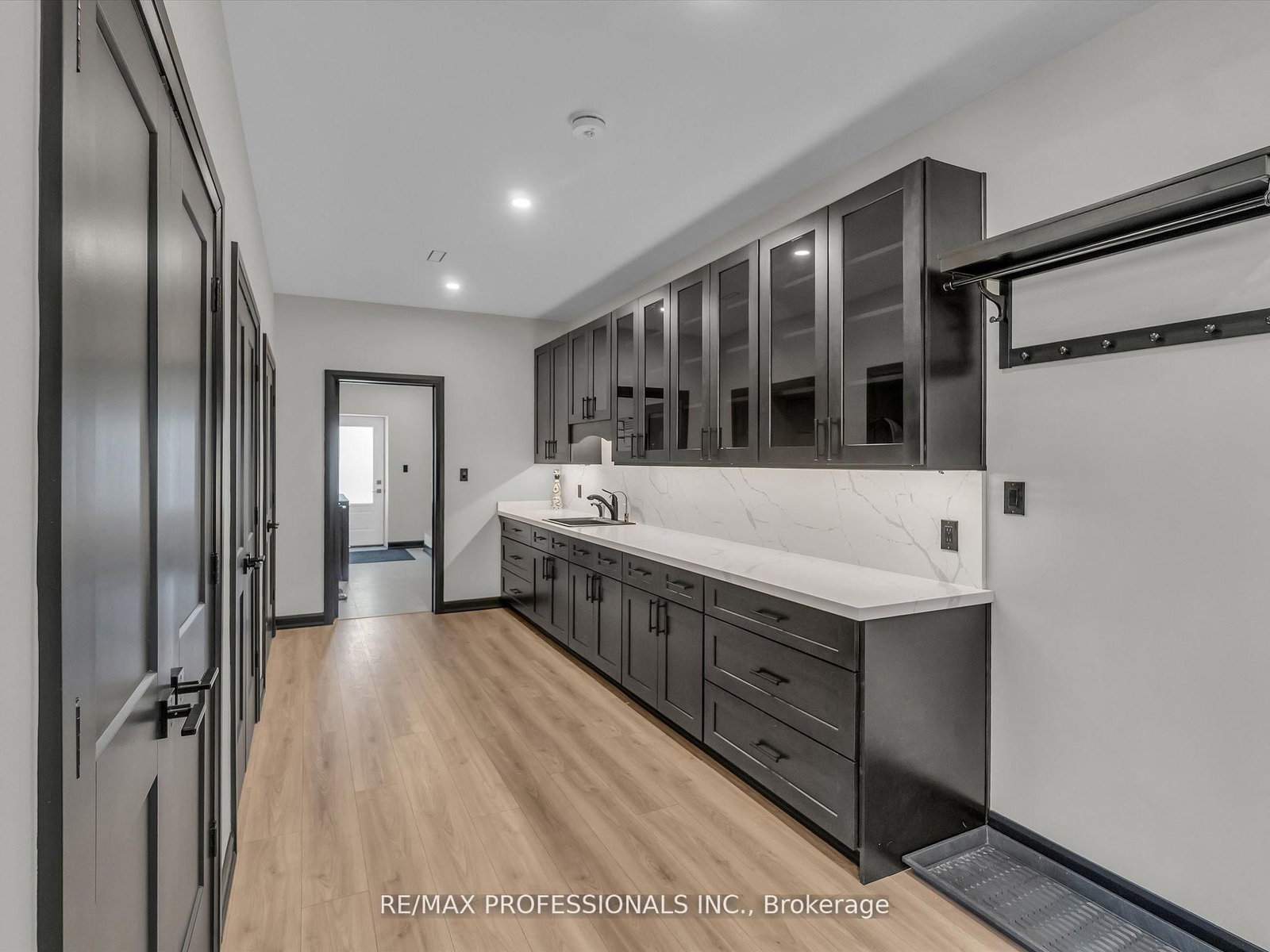 2320 Highway 117 • Lake of Bays, ON photo 10