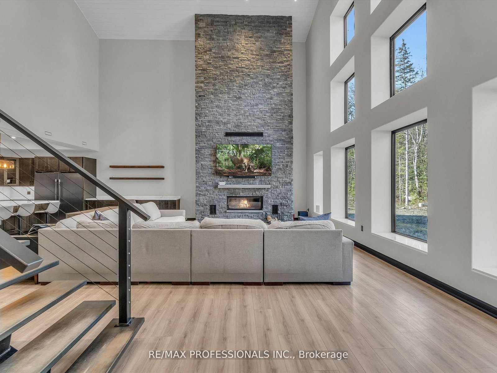 2320 Highway 117 • Lake of Bays, ON photo 19