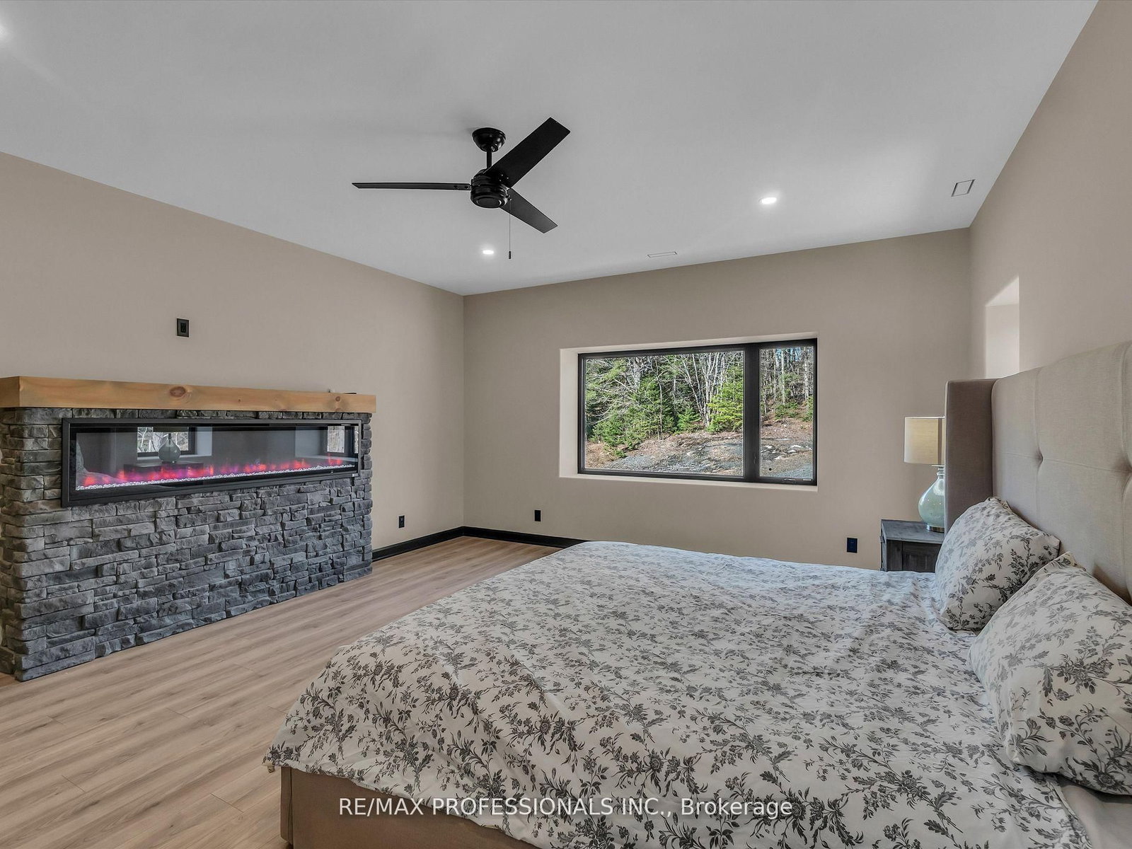 2320 Highway 117 • Lake of Bays, ON photo 30