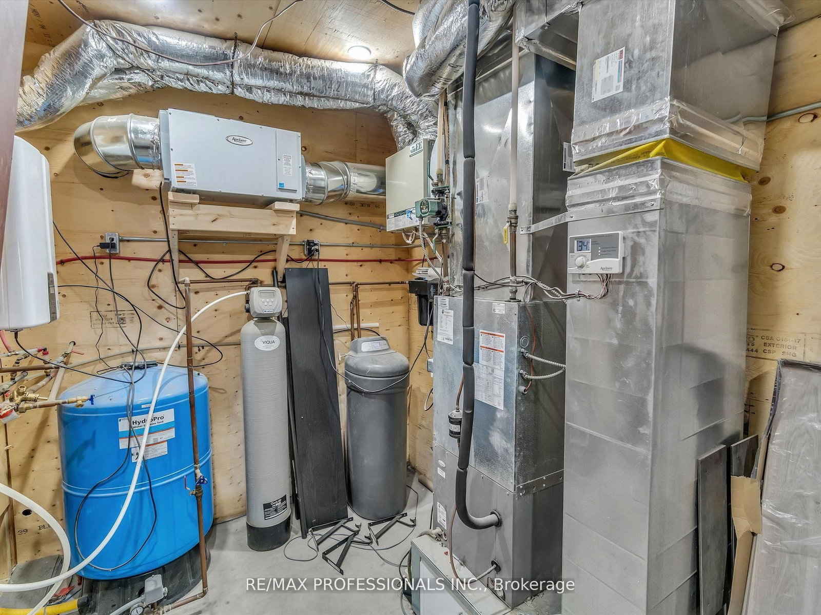2320 Highway 117 • Lake of Bays, ON photo 47