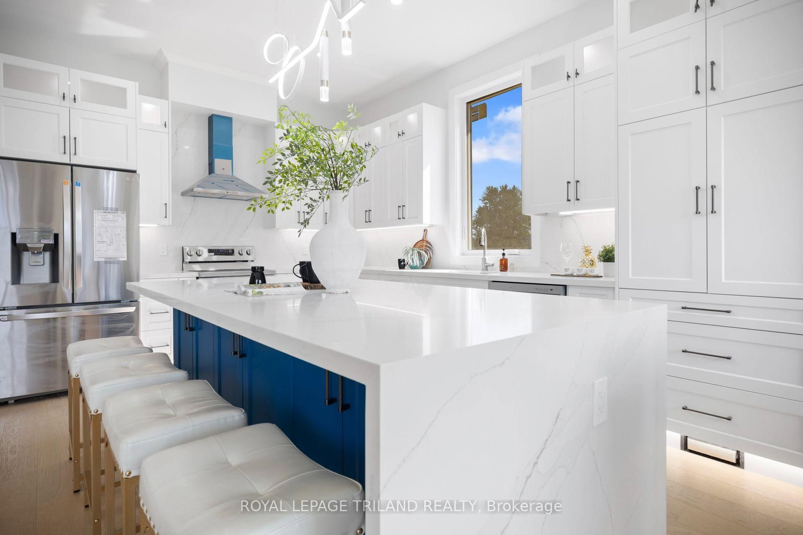 4 Titan Court • Dutton/Dunwich, ON photo 12