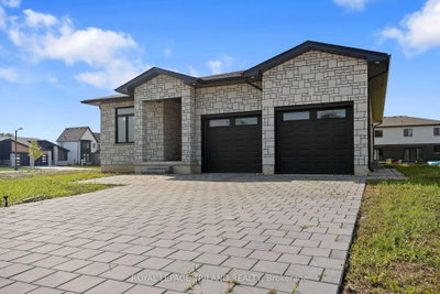 4 Titan Court • Dutton/Dunwich, ON photo 3