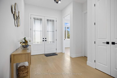 4 Titan Court • Dutton/Dunwich, ON photo 6