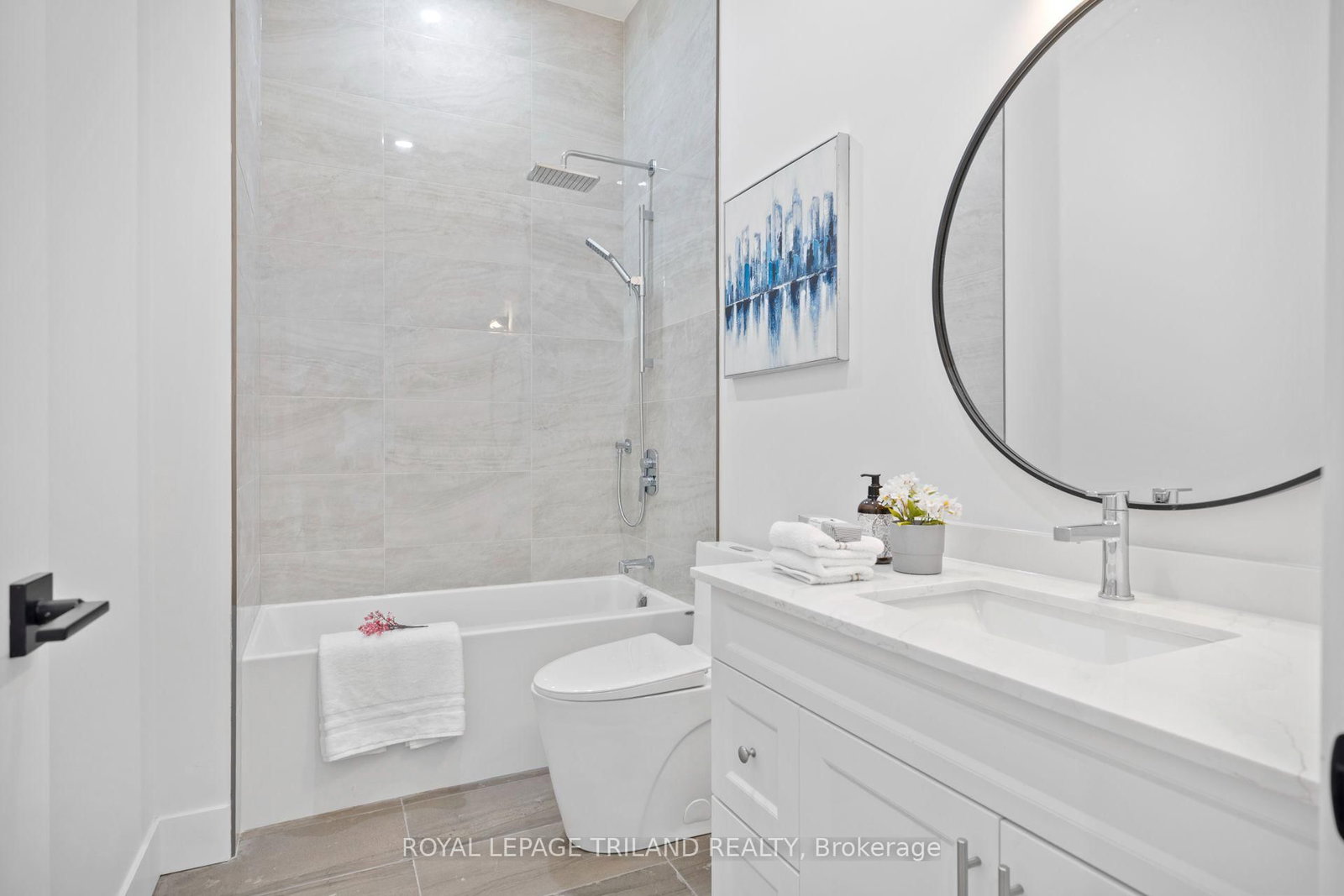 4 Titan Court • Dutton/Dunwich, ON photo 8