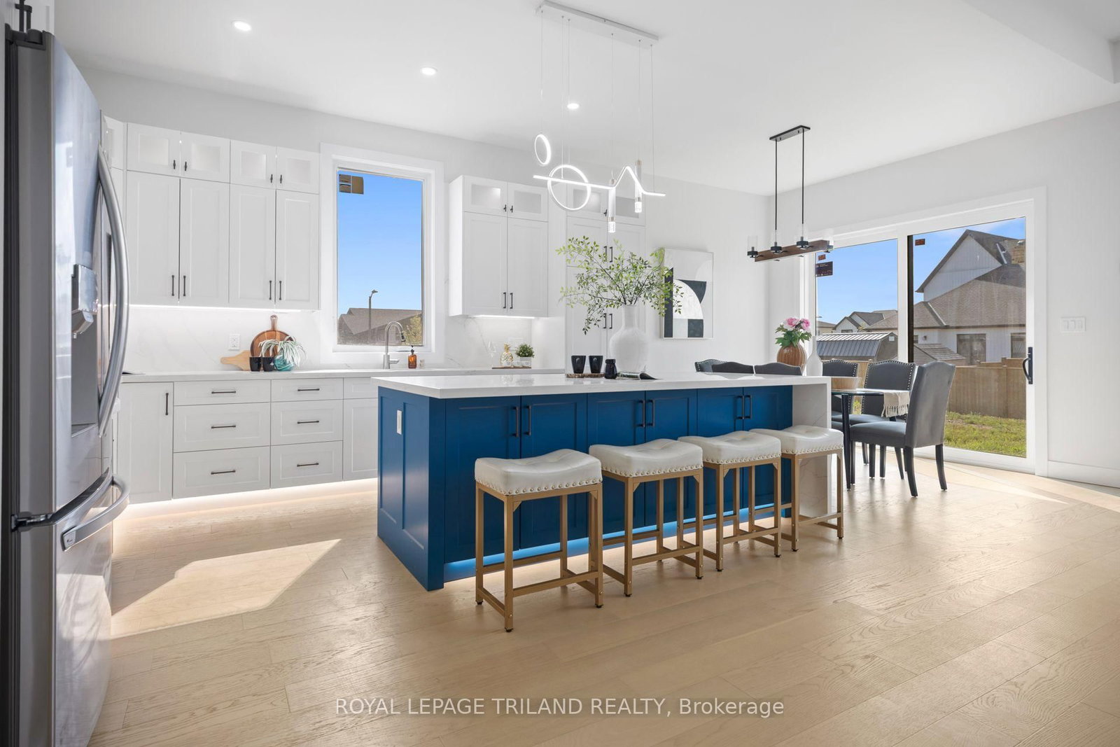 4 Titan Court • Dutton/Dunwich, ON photo 9