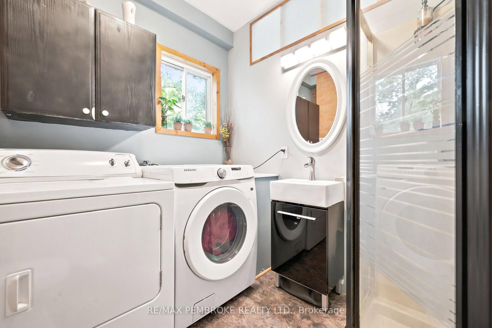 550 Mary Street • Pembroke, ON photo 12