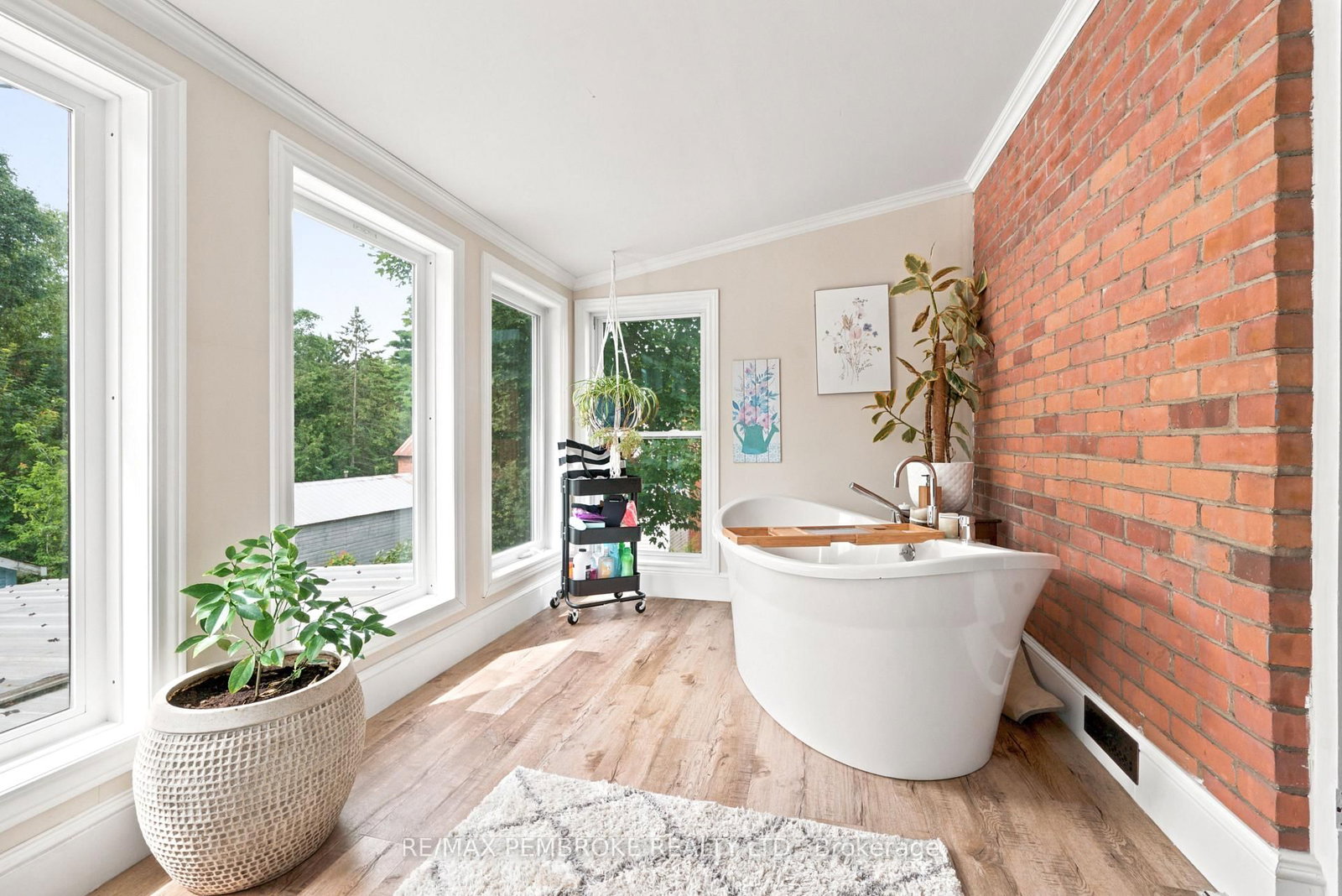 550 Mary Street • Pembroke, ON photo 23