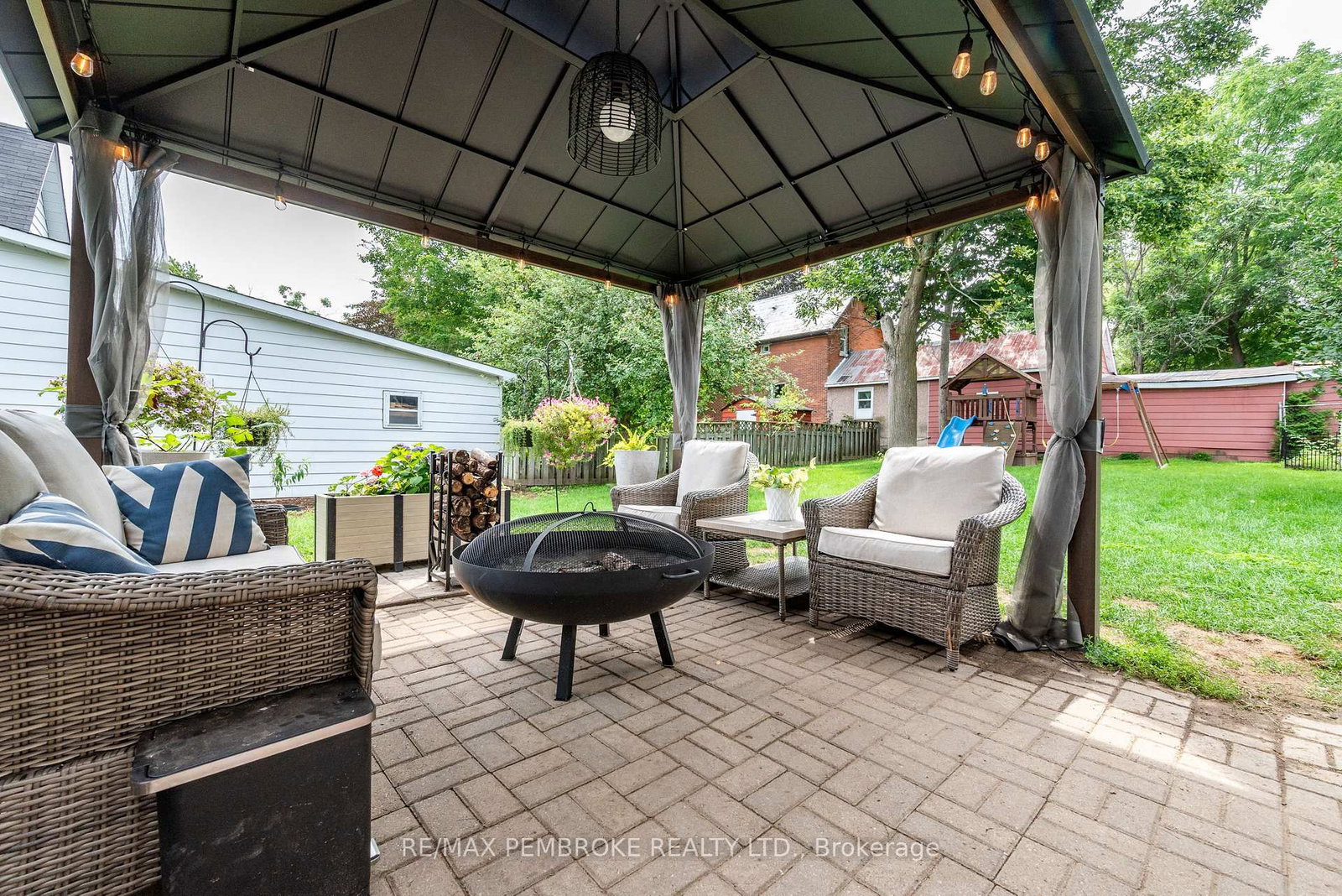 550 Mary Street • Pembroke, ON photo 28