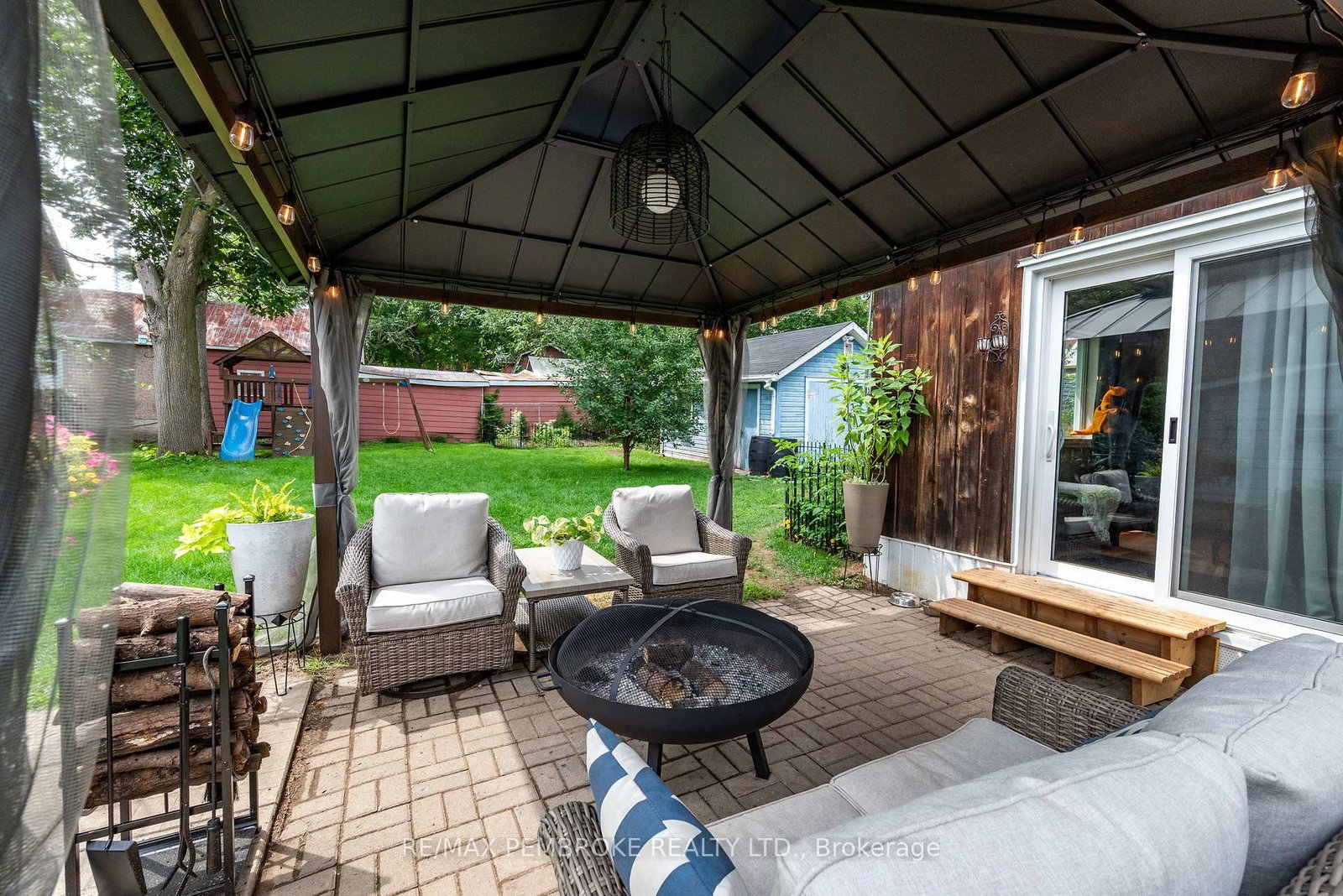 550 Mary Street • Pembroke, ON photo 29