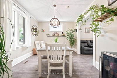 550 Mary Street • Pembroke, ON photo 4