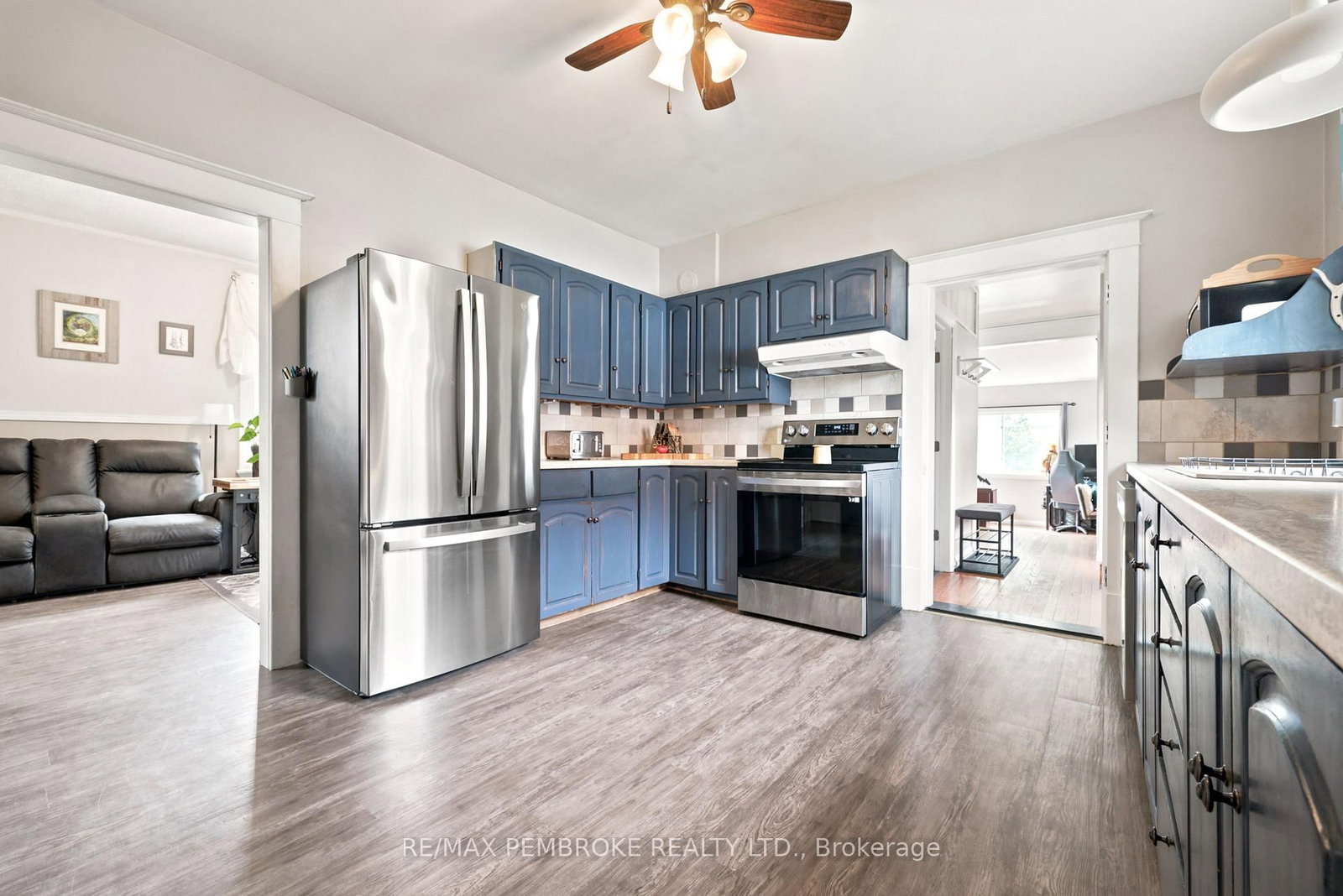 550 Mary Street • Pembroke, ON photo 5