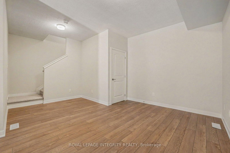 825 Demulcent Lane
